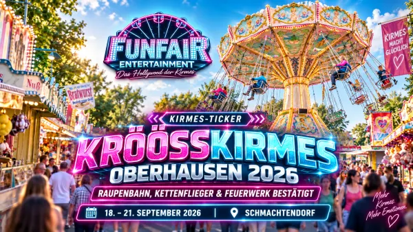 Kröößkirmes in Oberhausen-Schmachtendorf am Abend mit klassischer Raupenbahn, Kirmesbeleuchtung und dem Ortskern rund um den Marktplatz