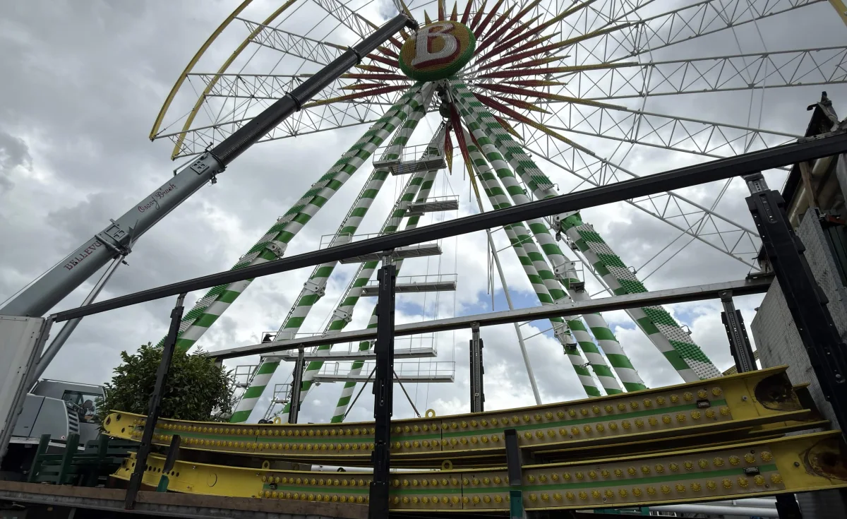 Sterkrade 2026: Bellevue Riesenrad-Aufbau kommt sichtbar voran