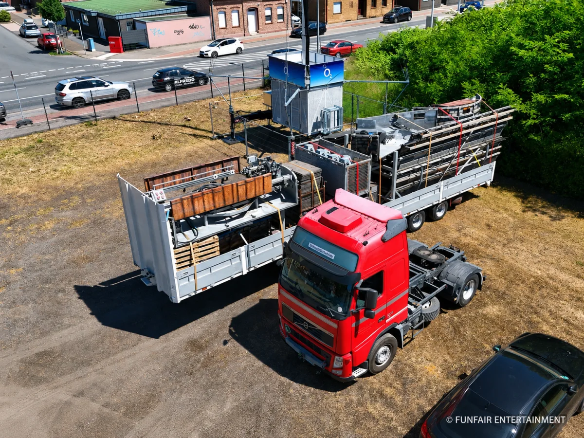 Auf Manitous Spuren: Luftaufnahmen zeigen Wasserbahn-Transporte in Sterkrade